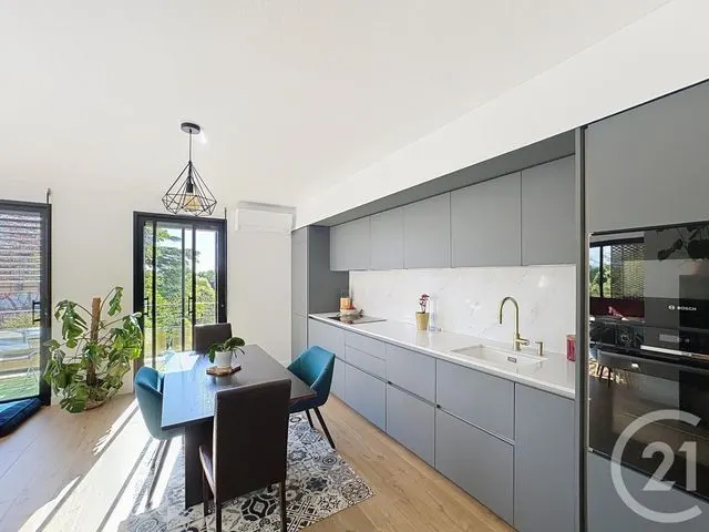 Appartement vendu à Bordeaux par CENTURY 21 Kadima