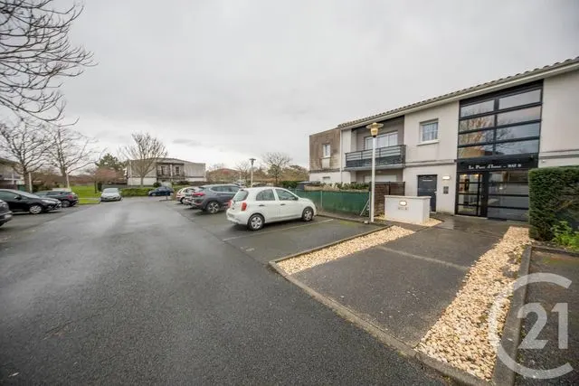 Appartement vendu à Saint-Médard-en-Jalles par CENTURY 21 Kadima